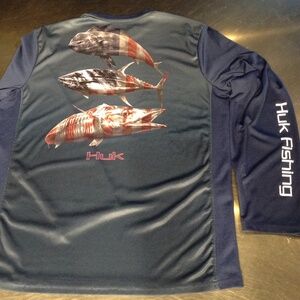 Huk Fishing Shirt Mens Size Medium Blue Fish/Flag by K Scott Long Sleeve Logo